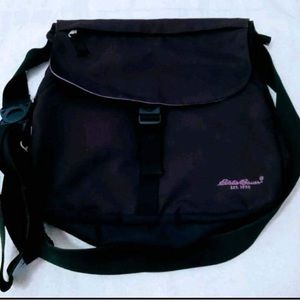 High quality Eddie bauer purse.Gently used in good condition.